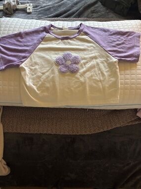 SHEIN Cream and Lavender Raglan Tee with Plush Flower